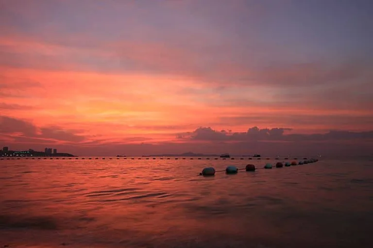 beautiful sunset of varkala beach in india