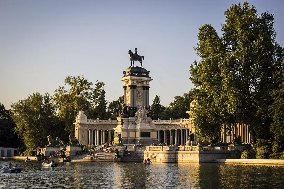A Statue in Parque del Retiro, Madrid