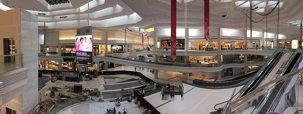 The interior of Woodfield Mall in Chicago