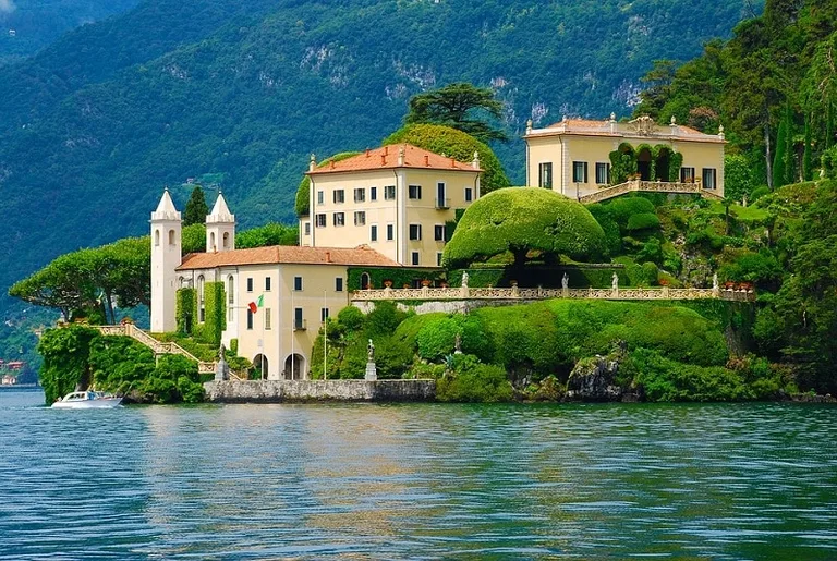 Lake Como Mansion in Lombardy, Italy