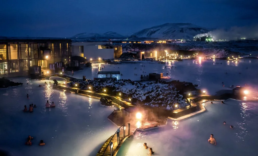 Guests at the Blue Lagoon in the evening