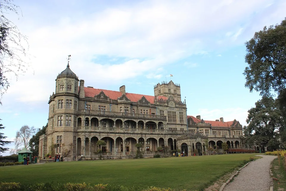 Rashtrapati Niwas is one of the biggest heritage monuments