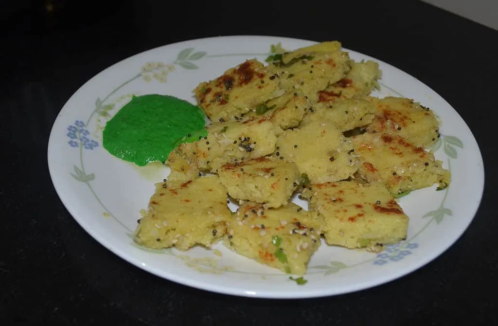 Indian meal: Dhokla