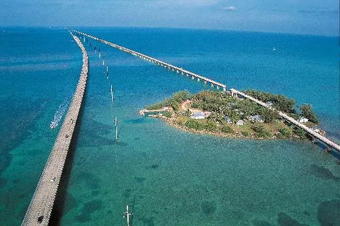 Man-Made Amazing And Adventurous Bridges 18