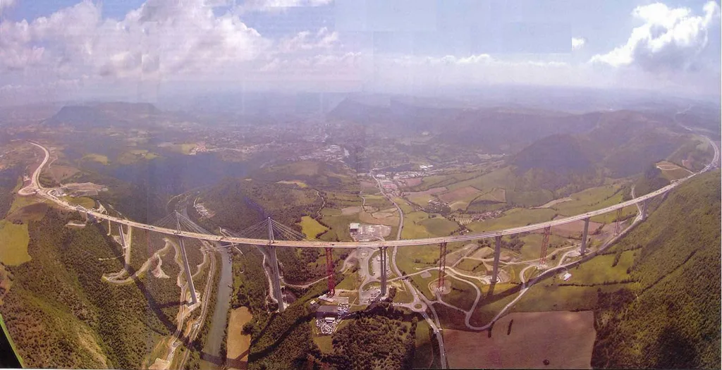 Man-Made Amazing And Adventurous Bridges 20