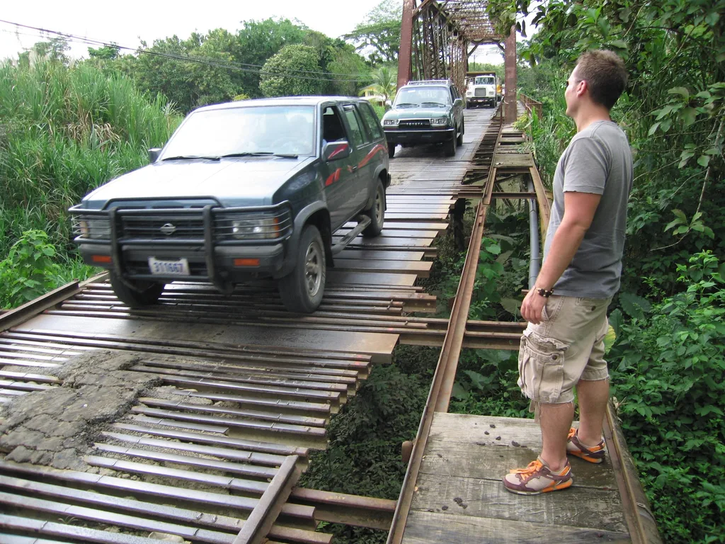 Man-Made Amazing And Adventurous Bridges 21