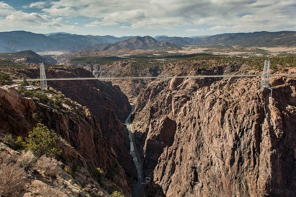 Man-Made Amazing And Adventurous Bridges 05