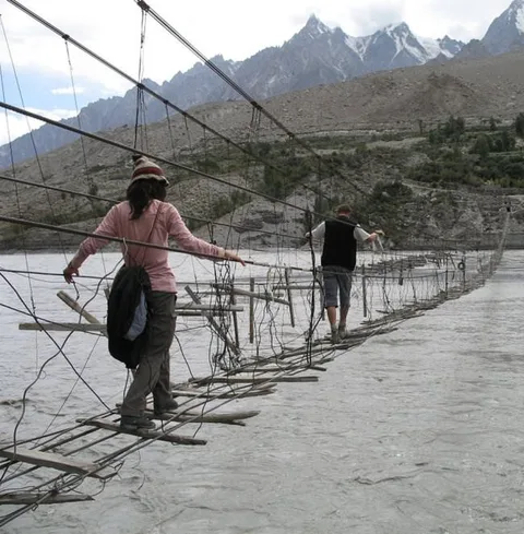 Man-Made Amazing And Adventurous Bridges 08