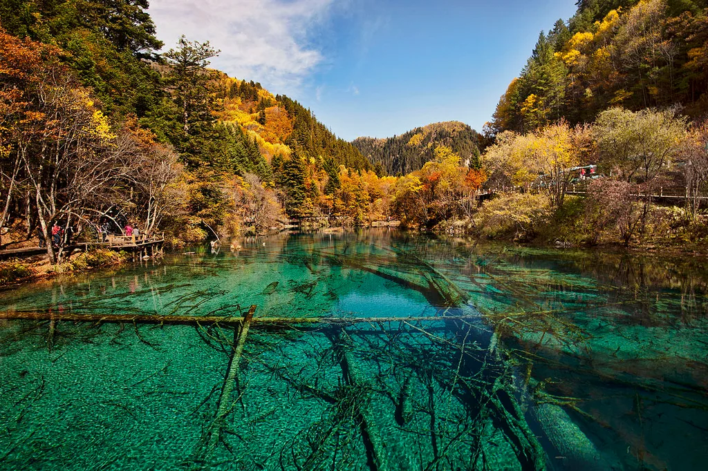 Jiuzhaigou in October splashes with color