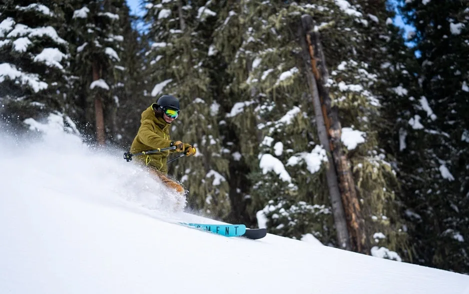 A man skiing down the slope in Purgatory resort