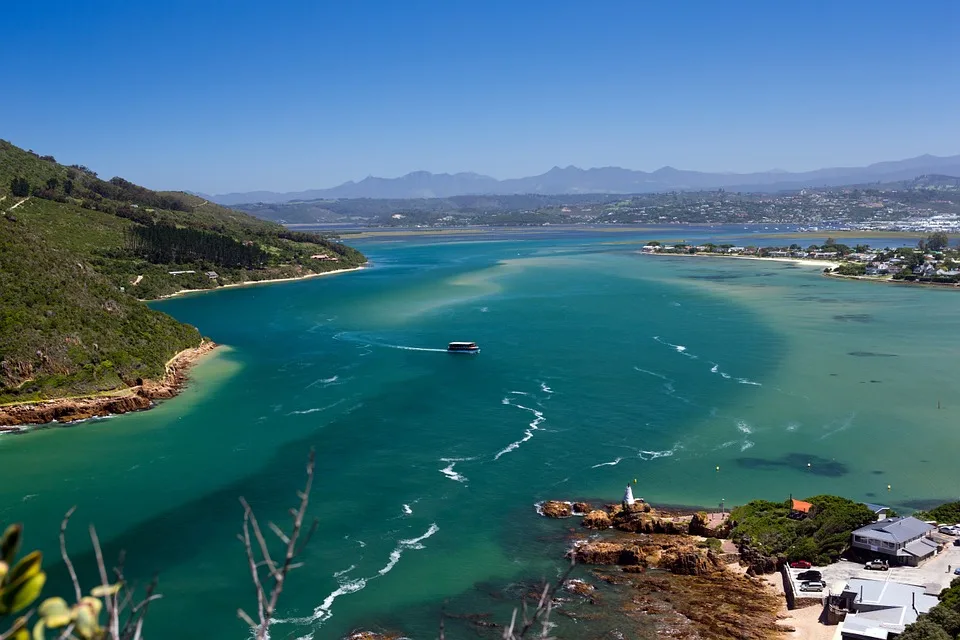 knysna lagoon in south africa