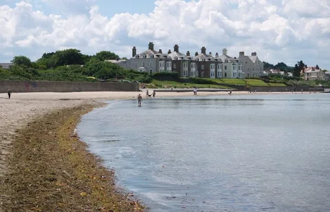 Ballyholme Park and Beach are close to Belfast