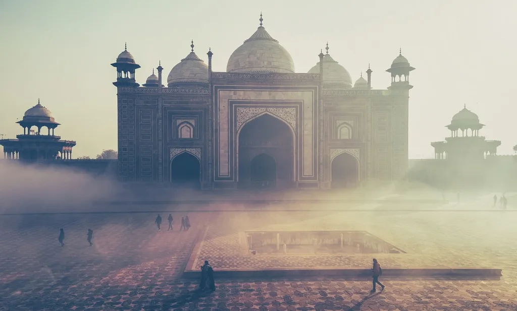 Taj Mahal is the biggest landmark of India