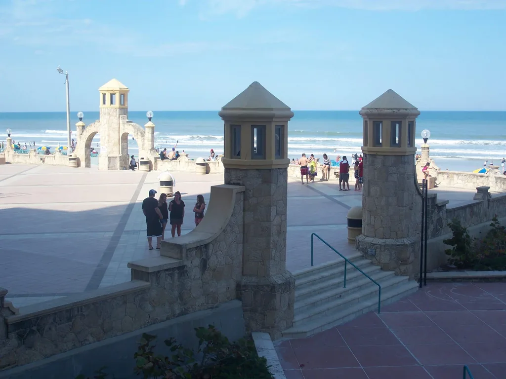 Entrance to the Oceanfront Park Beach