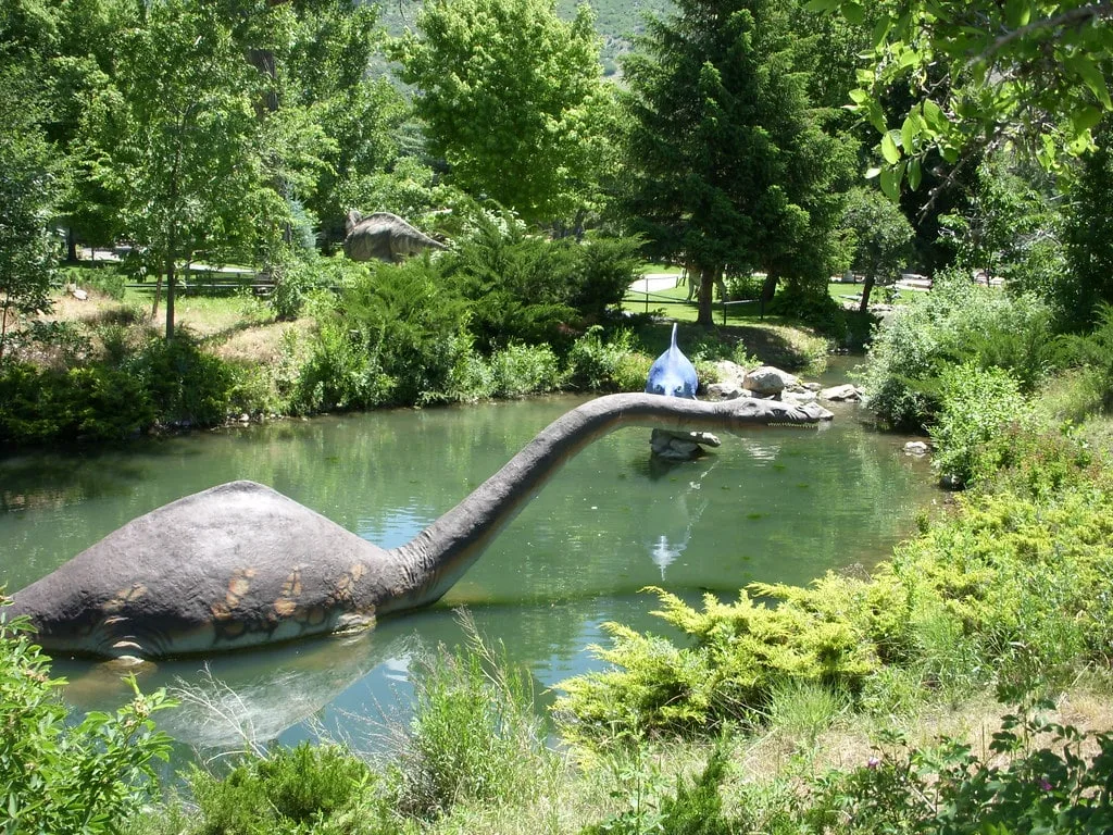 Dinosaur replicas in Ogden Dinosaur Park