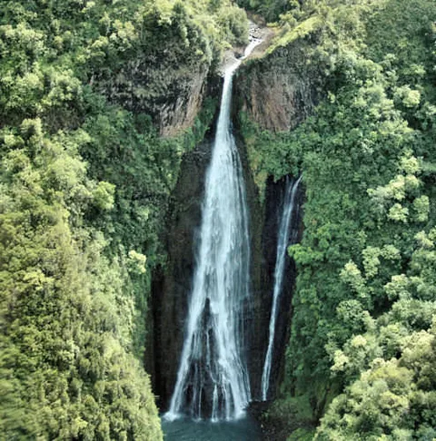 Manawaiopuna Falls 02