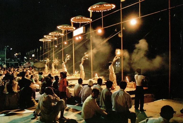 Scents and smoke at Aarti ceremony