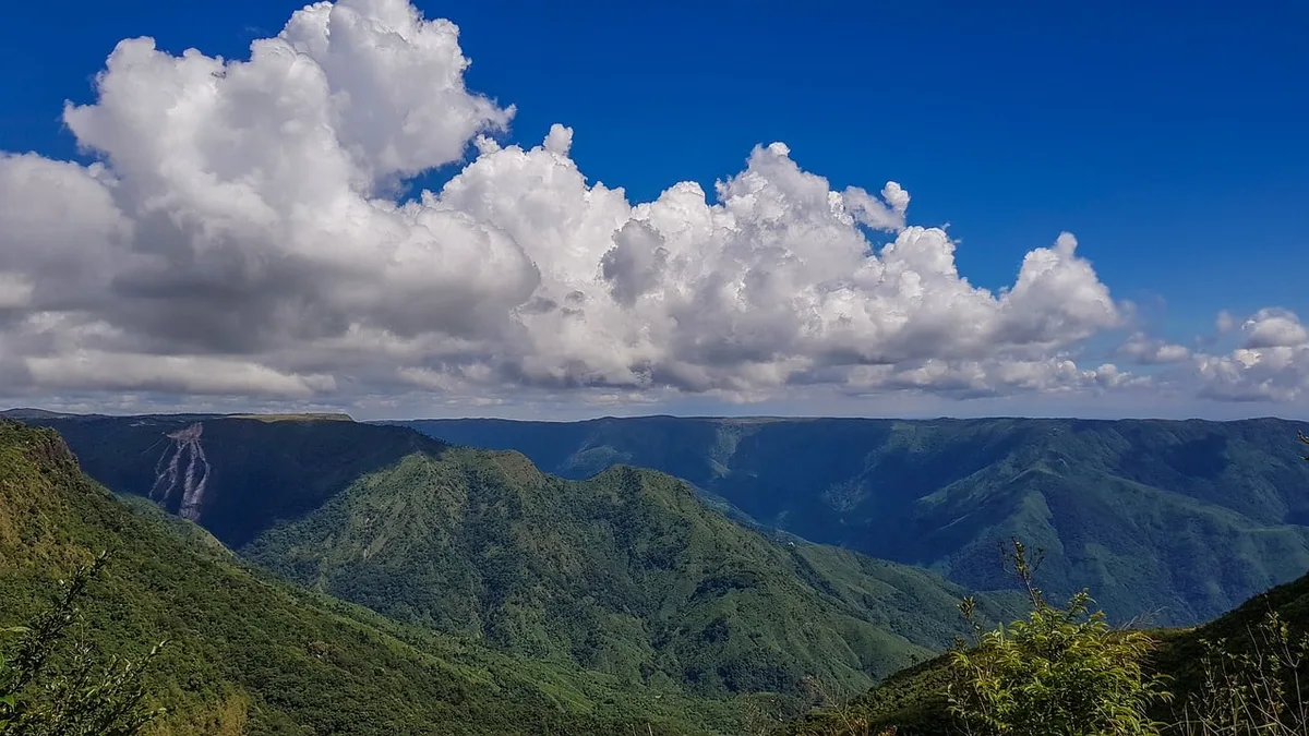 What is the Best Time to Visit Shillong and Cherrapunji
